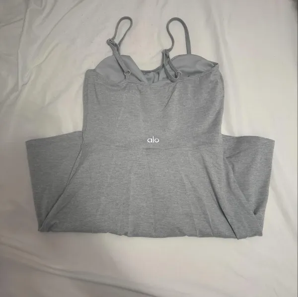 Alo Yoga - Image 2