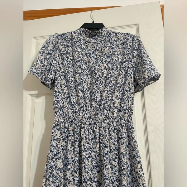 Summer Floral Blue Maxi Dress size Medium - Image 5