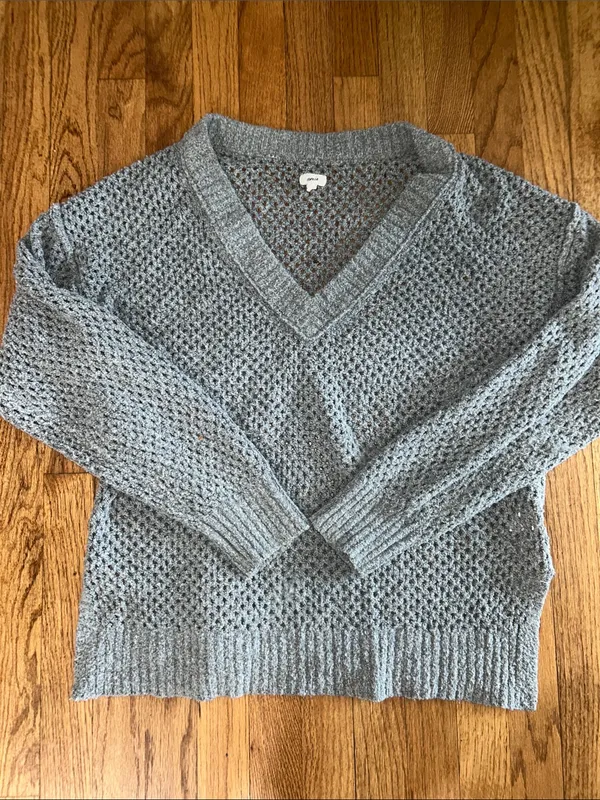 Aerie Oversized Chunky Cozy V-Neck Knit Sweater - Gray size Small - Image 2