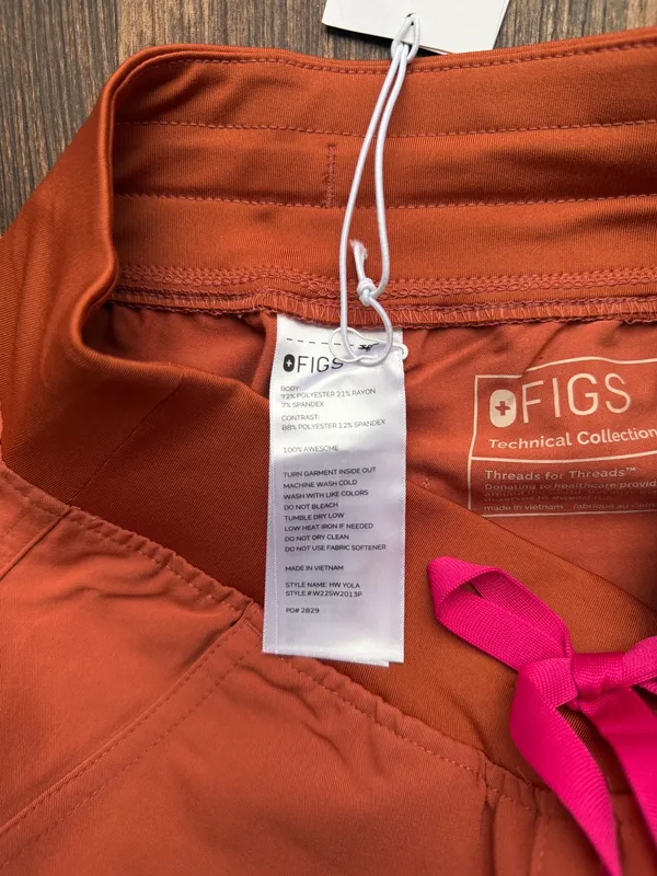 NWT FIGS Women’s Terracotta High Waisted Yola Scrub Pants - Size XXS Petite - Image 4