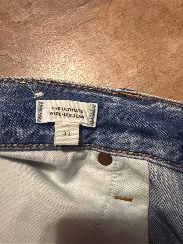 Madewell Woman’s Relaxed Wide-Leg Jeans in Light Blue 31 - Image 3