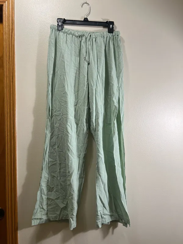 Vneck Ruffle Crop Top and Wide Leg Pants Green Size L - Image 7