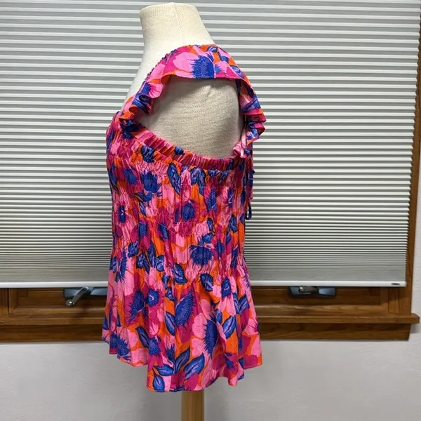 Rose & Olive NWT Pink Floral Print Smocked Wide Ruffle Strap Top Size Small - Image 7