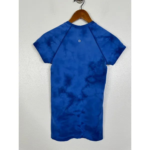 Lululemon Swiftly Tech Short Sleeve 2.0 Blue Tie Dye Cloud Wash Shirt Size 4 - Image 2