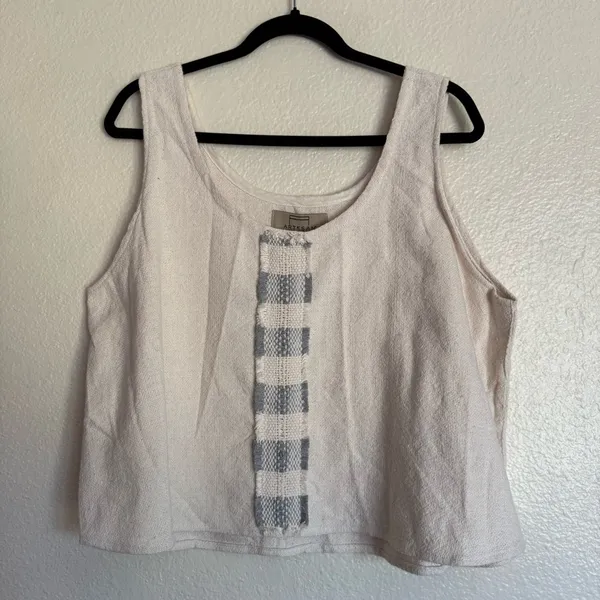 NWOT Artesan Unique Top Gray Size L - Image 2