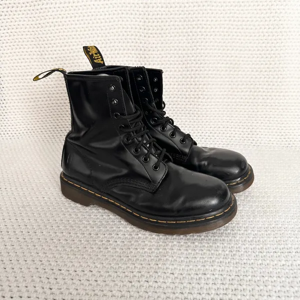 Dr Martens Black Smooth Shiny Leather 1460 Classic Combat Boots Women 9 Men 7 - Image 2