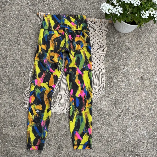 High Rise Cropped Leggings Size 6 - Image 7