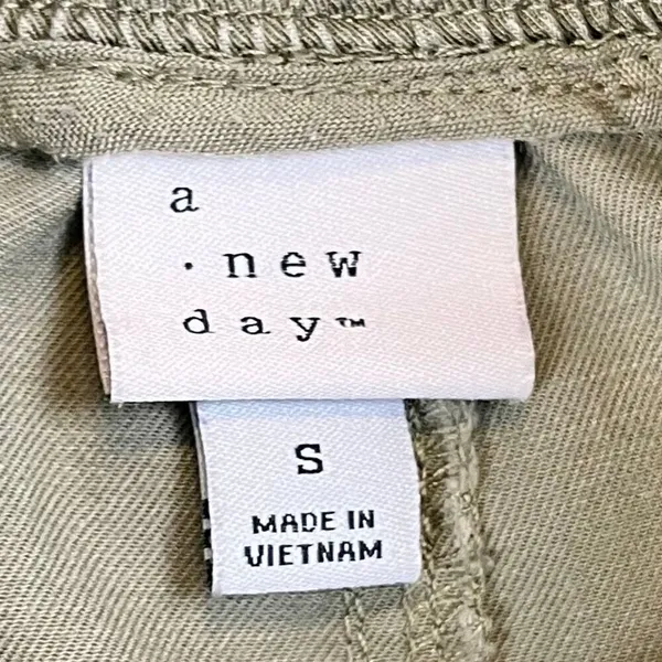 A New Day Army Green Cargo Pull-on Jogger Pants Small - Image 3
