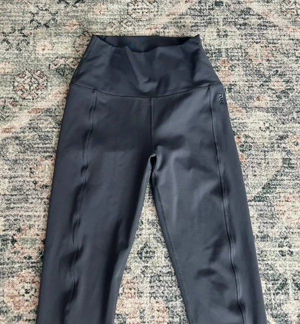 P.E Nation amplify high waisted air lift legging dark shadow gray M - Image 9