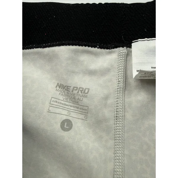 Nike Pro Women Leopard Print Compression Shorts Black White Size L 3in‎ Inseam - Image 4