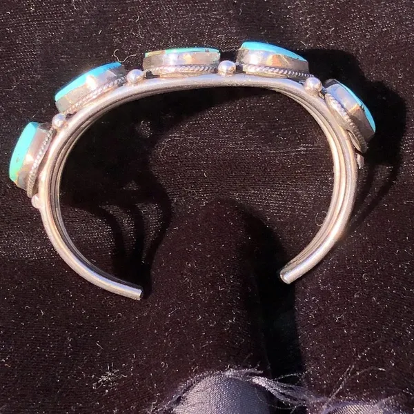 Vintage Navajo Natural Turquoise & Sterling Silver Cuff Bracelet - Image 2