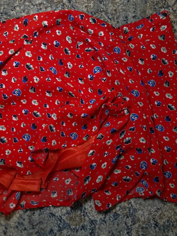 Altard State Red Floral Print Flowy Shorts Smocked Waist Size S - Image 4