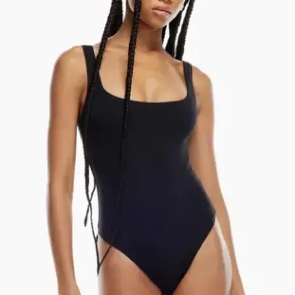 Aritzia Contour Babaton Square Neck Tank Bodysuit - Image 2