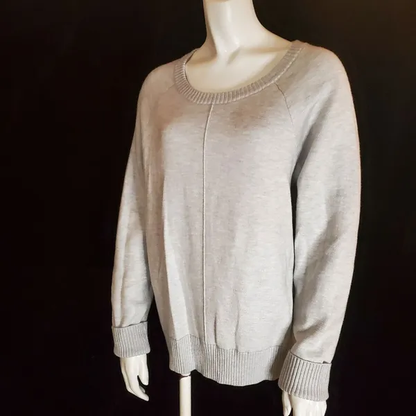 Max & Mia Gray Crew Neck Front Seam Sweater (M) - Image 3
