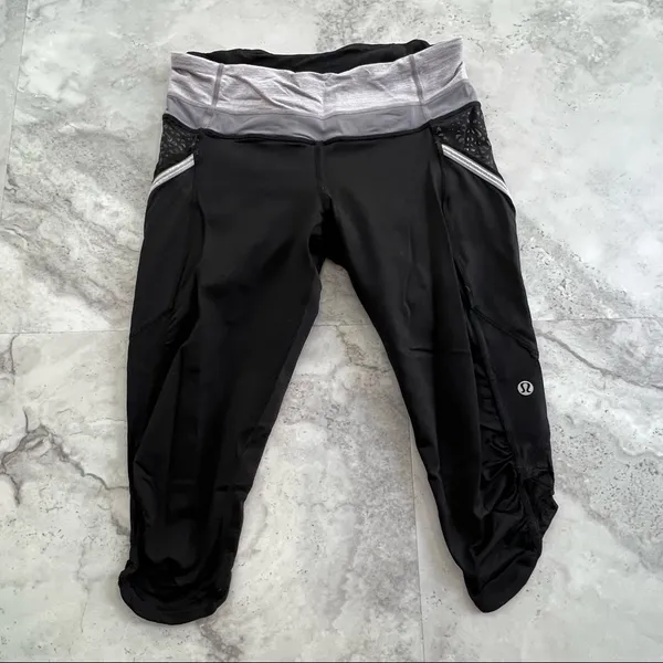 Lululemon 6 Run a‎ Marathon Crop Workout Pants - Image 2