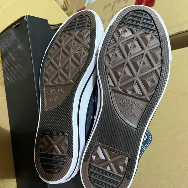 Converse Men's Navy and Blue Trainers - Image 7