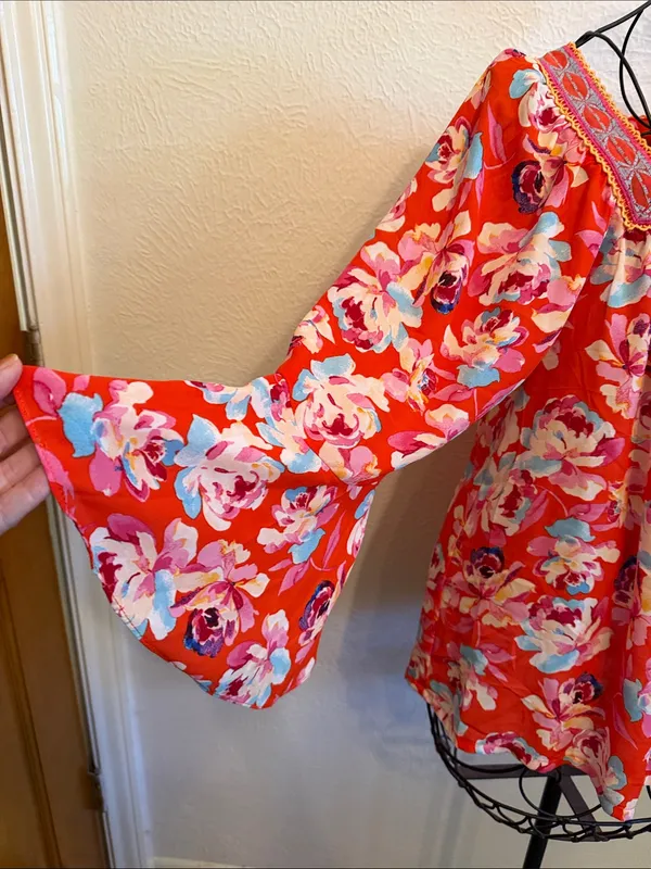 ❤️❤️❤️BOGOHO❤️❤️❤️Floral Red Peasant Blouse with Embroidered Square Neck-Large - Image 5