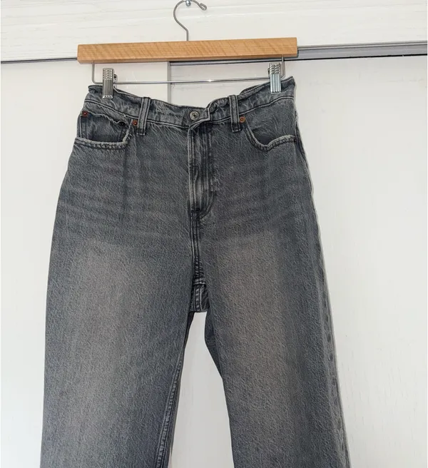Abercrombie Jeans - Image 2