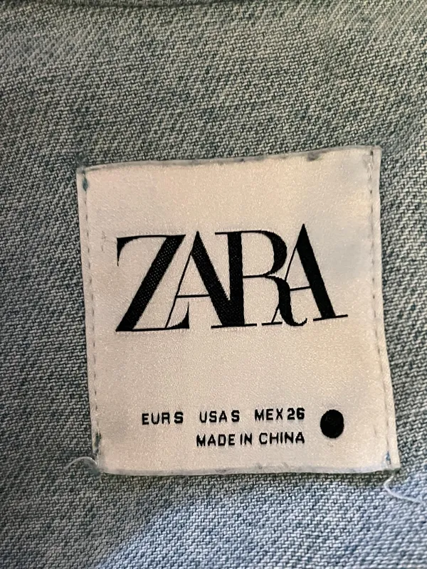 ZARA Denim Jacket Womens Small Cropped Raw Hem Oversized Pockets Button Front - Image 6