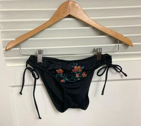SM Roxy & Raisins 2 pc swimsuit bikini - Image 3