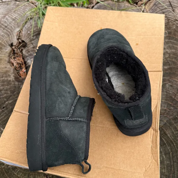 UGG Classic Ultra Mini suede women Boots size 9 - Image 5
