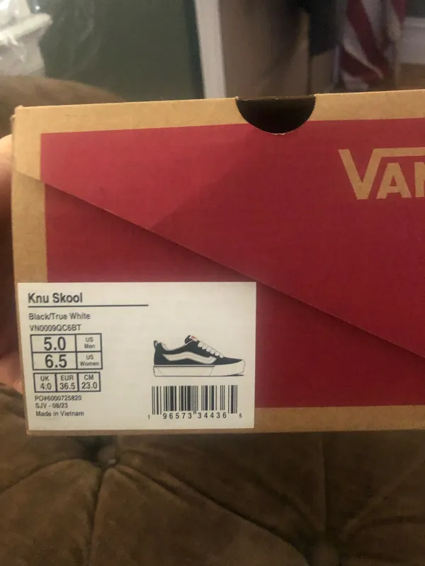 Vans Knu Skool Shoes - Image 8
