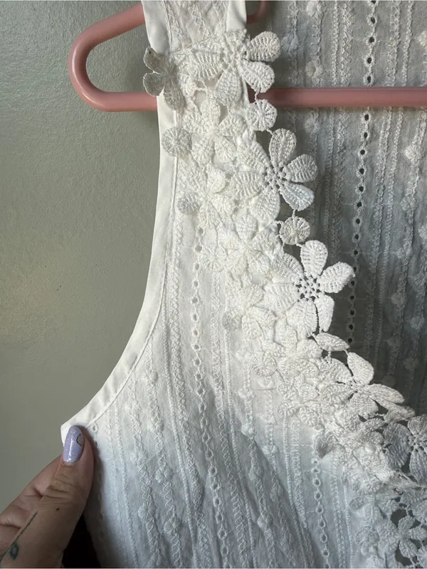 White Eyelet Lace Floral Crochet Boho Coquette Sleeveless Tank Top Women’s - Image 4