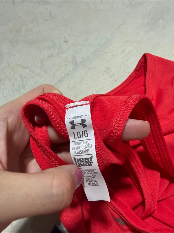 Under Armour NWT Women's Red Performance Racerback Tank large - Image 9