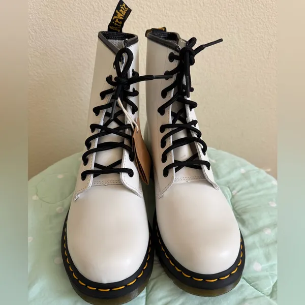 NWT Dr. Martens 1460 White Lace-Up Boots Womens size 9 - Image 9
