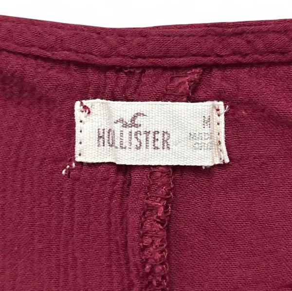 Burgundy Hollister Co. long sleeve babydoll blouse with intricate crochet lace detailing - Image 3