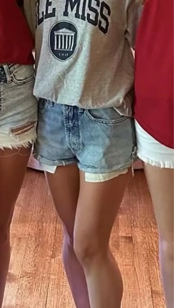ZARA Denim Shorts High-Rise - Image 4