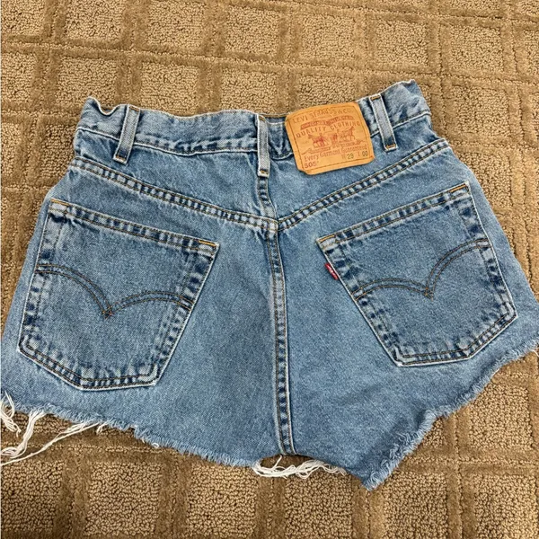 Levi’s Original Cutoff Denim Shorts - Image 2