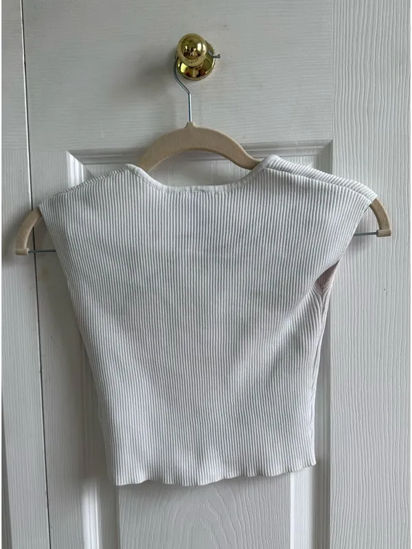 Sincerely Jules White Ribbed Crop Top - Image 2