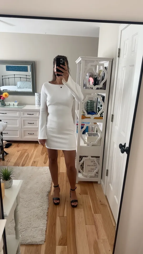 Selfie Leslie Dress - Image 2