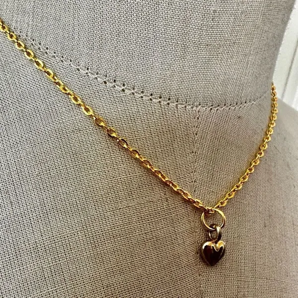 Dainty Puffy heart Pendant necklace - Image 3