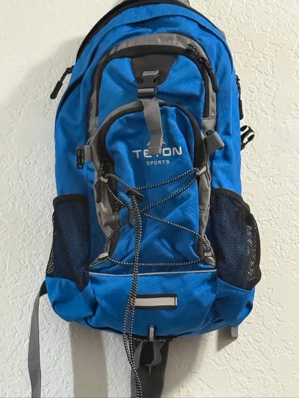 TETON Sports Oasis 1100 hiking gorpcore backpack blue rain cover - Image 2