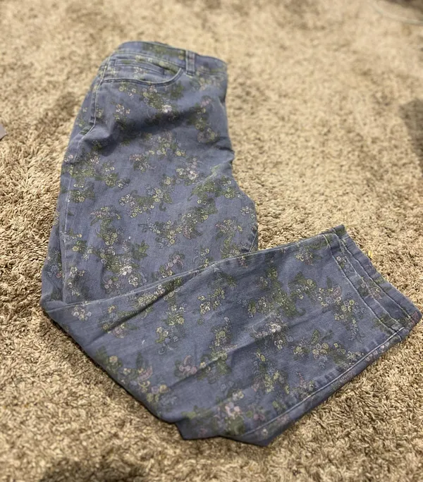 Floral denim jeans - Image 5