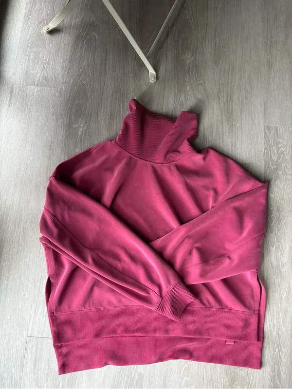 Lululemon Softstreme Turtleneck Pullover Pomegranate Size 8 - Image 4