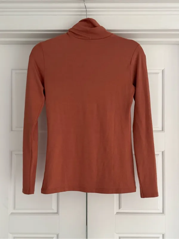 Uniqlo HEATTECH Fleece Turtle Neck Long Sleeve Extra Warm - Small - Image 3