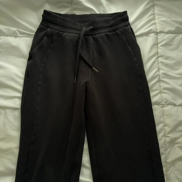 Lululemon Scuba High-Rise Joggers - Image 4
