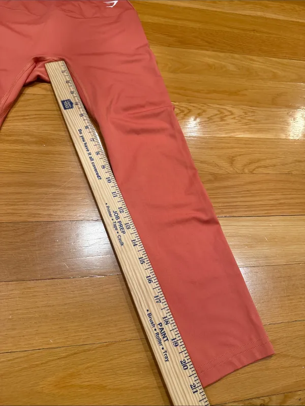 Gymshark legging size medium. - Image 3