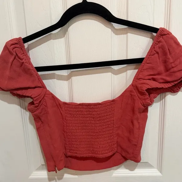 Wilfred Aritzia Coral Puff Sleeve Crop Top S - Image 3