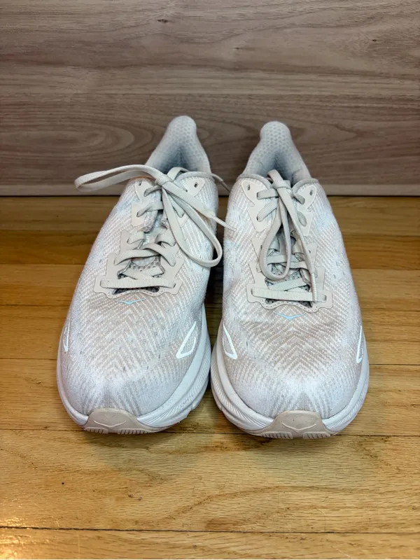 Hoka Women's Clifton 9 Sneakers - Size 7.5 - Image 3