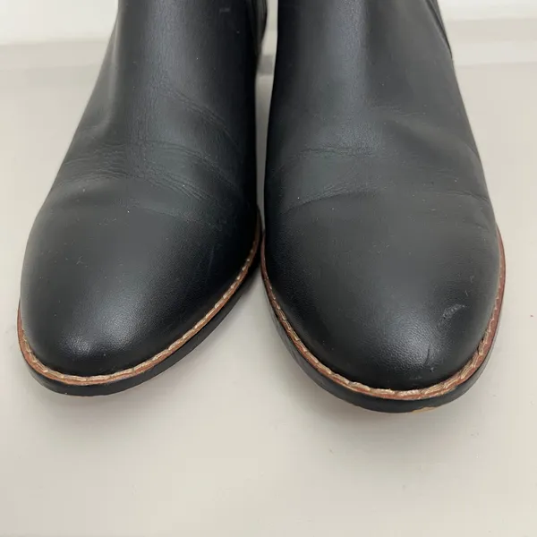 Coach G3324 Devin Ankle Bootie 10 Black Chelsea Pointed Toe Block Heel - Image 2