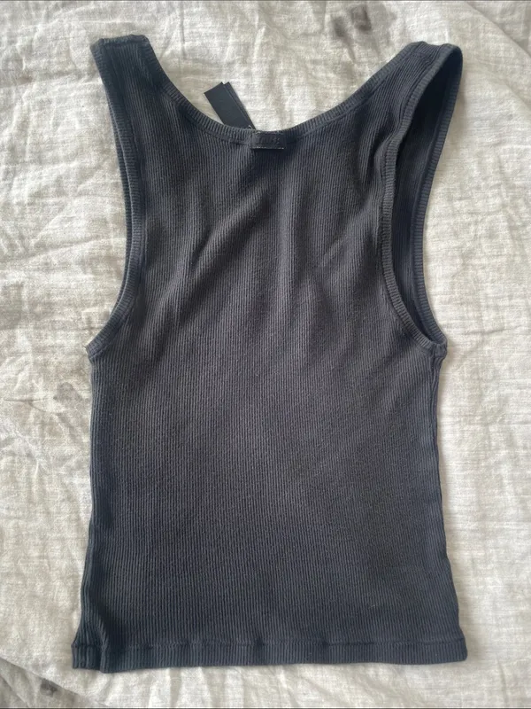 Black Ribbed Scoop Neck Tank Top - Women - Image 2