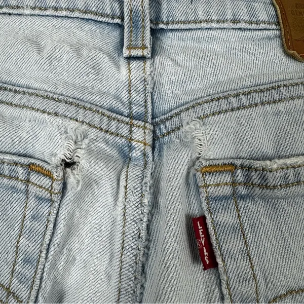 Levi's Wedgie Straight Light Wash Distressed Jeans Cotton Blend Size 24 - Image 4