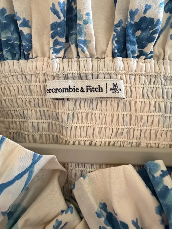 Abercrombie and Fitch off the shoulder dress - Image 3