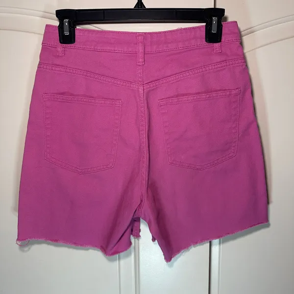 H&M DIVIDED Hot Pink Jean Shorts Womens 6 High Waist Raw‎ Hem Denim Cotton - Image 2