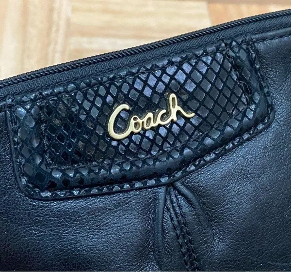 COACH 1941 Black Leather Wristlet Mini Bag - Image 10