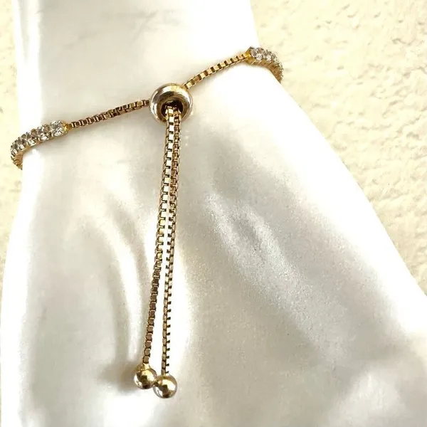 Gold tone rhinestone adjustable bracelet - Image 3